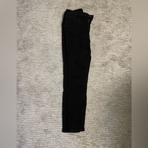 Black rockstar skinny jeans